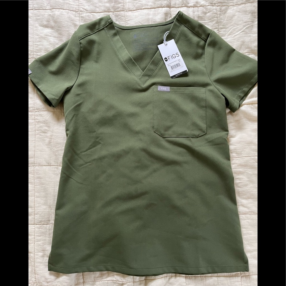 Women’s Figs scrubs Catarina top/olive green/XXS. Sold out limited edition color
